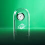 Glassculptuur met uurwerk